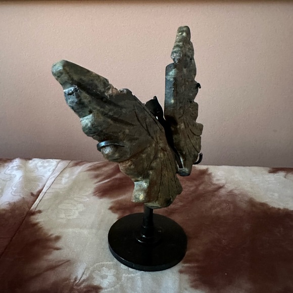 Ocean Jasper owl wings with druzy on both wings.  Natural crystal carvings - Picture 6 of 6